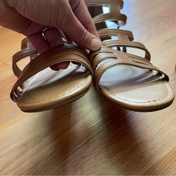 ⭐️3/$25⭐️ SO Tan Leather Gladiator Sandals | Women’s Size 9 - Picture 3 of 6